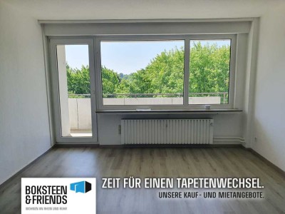 Wohnen mit Blick ins Grüne! Sanierte 3 Zimmer-Wohnung!