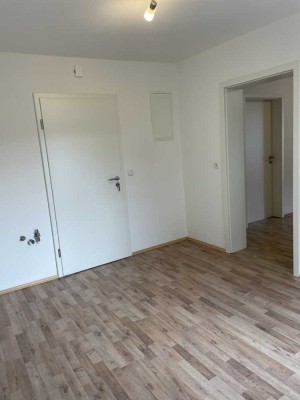 Erstbezug nach Sanierung: ansprechende 2-Zimmer-Wohnung in Neufahrn bei Freising