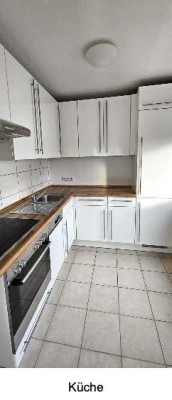 Stilvolle, gepflegte 2-Raum-Wohnung mit geh. Innenausstattung mit Loggia und EBK