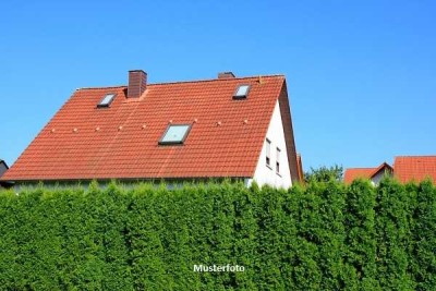 3-Zimmer-Wohnung, Balkon und Garage + provisionsfrei +