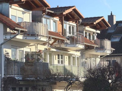 Teilbare großzügige sonnige 4-Zimmerwohnung (1+2.OG) mit Einzelgarage und großem Hobbyraum