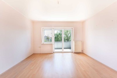 Provisionsfrei! Renovierungsbedürftge 3-Zimmer-Wohnung mit Südbalkon in Nürnberg, Großr. b Schweinau