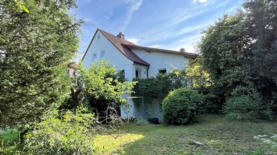 LIF Burgberg, Wohnhaus in ruhiger Lage mit verwunschenem Garten