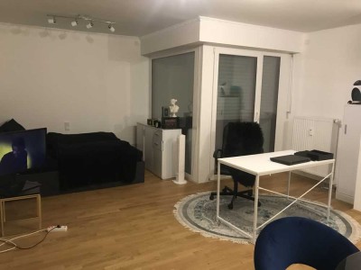 1-Zimmer Wohnung mit Küche und Terrasse