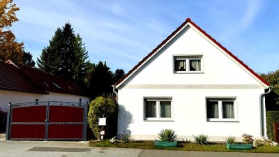 Einzigartiges Einfamilienhaus mit viel Nebengelass in Seenähe!