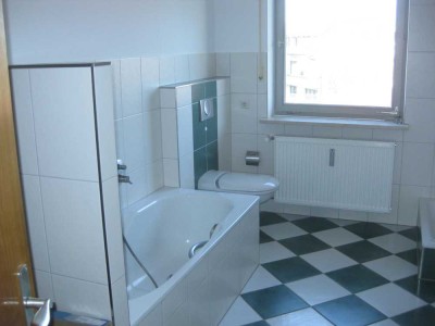 Helle 5 Zimmer Wohnung