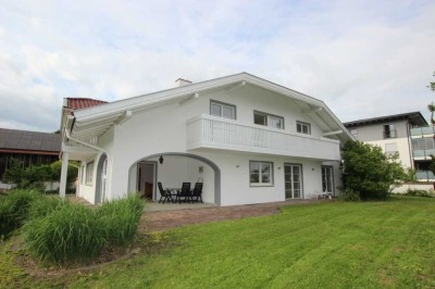 Exklusive Villa in zentraler jedoch ruhiger Lage mit Fernblick - Bergblick - 685