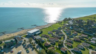 Schönhagen: Renditestarkes Ferienhaus mit 6 Schlafzimmern und saniertem Pool- und Wellnessbereich