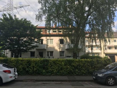 Ansprechende, sehr schöne 3,5-Zimmer-Dachgeschosswohnung