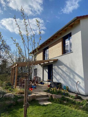 KfW 40 plus Naturhaus mit gehobener Ausstattung und Energieeffizienz A+