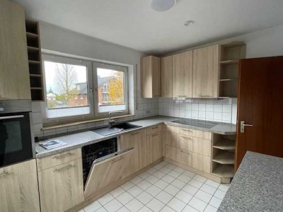 Helle 3-Zimmer-Wohnung mit Balkon und Einbauküche – Ruhig trotz zentraler Lage