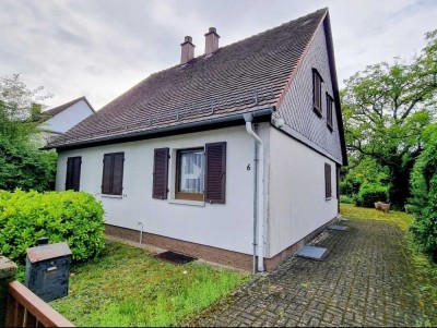 Provisionsfrei - Haus mit Grundstück in Grünwinkel - mit ganz viel Potential-Was ist es Ihnen wert?