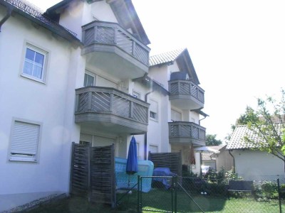 Schöne 3 Zimmerwohnung mit Garage in ruhiger Lage