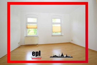 **gut geschnittene Wohnung mit Balkon im Grünen**
