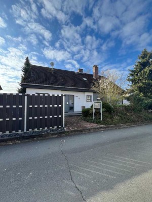 Seltene Gelegenheit – Einfamilienhaus mit  unverbautem Talblick, großem Garten und Doppelgarage