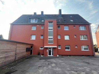 Bezug 01.04.2025: Schöne 3 Zi. Wohnung mit Balkon und Garage in Geesthacht