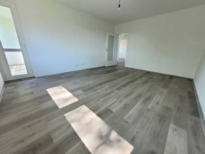 Frisch für Sie renoviert! 2,5-Zimmer-Wohnung mit Balkon!
