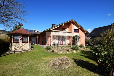 Einfamilienhaus in idyllischer Lage |Wunderschöner Ausblick|