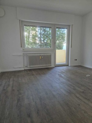Frisch sanierte 2-Zimmer Wohnung in ruhiger Lage