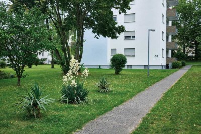 Schöne 2 Zimmer Wohnung mit großem Balkon