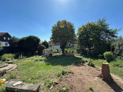 Wohnen mit Stil und Erstbezug! Kernsanierte Altbauwohnung mit 3m hohen Decken im Herzen von Lich!