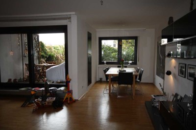 Elegante 3-Zimmer Wohnung mit Balkon, Loggia und Terrasserchen