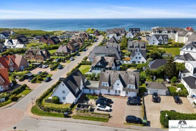 Strandnahe Maisonette-DG-Wohnung mit West-Balkon