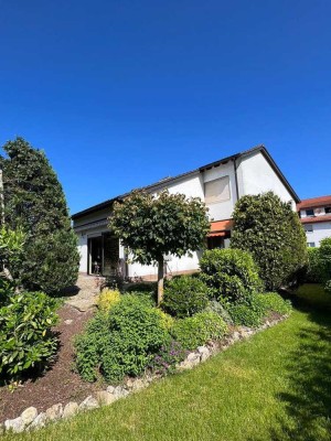 So wollen wir wohnen!! Charmantes Einfamilienhaus in ruhiger Lage von Eisenberg