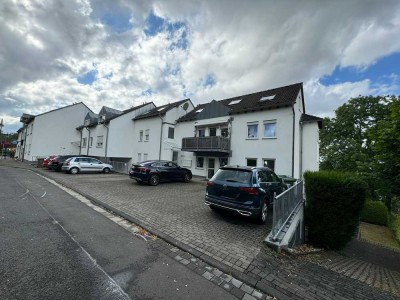 3-Zimmer-Maisonette Wohnung mit Balkon in zentraler Aussichtslage von Bad Honnef-Aegidienberg