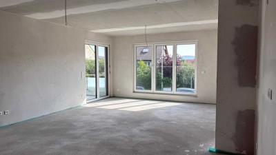 Erstbezug mit Balkon: Exklusive 3-Raum-Wohnung mit gehobener Innenausstattung in Niedernberg