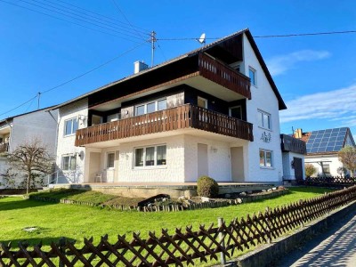 4-Zimmerwohnung im Dachgeschoss mit eigenem Gartenanteil und Stellplatz in Roggenburg-Schießen