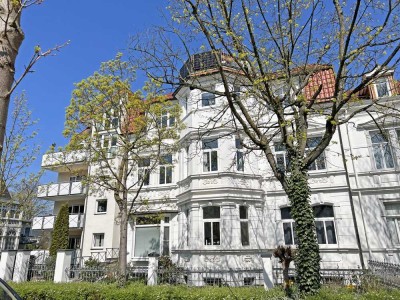 Top-Wohnen im Kurgebiet: ETW in modernisierter Gründerzeit-Villa mit Fahrstuhl