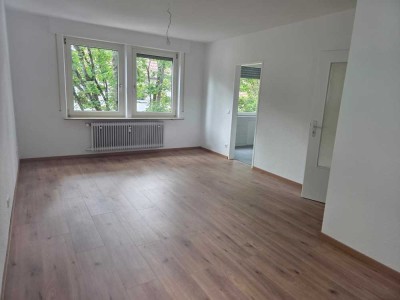 2 Zimmer Wohnung in Stgt.-Feuerbach
Erstbezug nach Modernisierung !!!