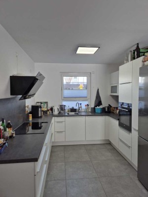 Top modernes Reihenhaus mit Dachterrasse, Effizienzhaus 55 und Photovoltaik