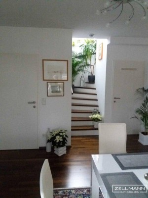 „Ein Ort zum Aufatmen – Lichtdurchflutete Dachterrassen-Maisonette mit Stil“ | ZELLMANN IMMOBILIEN