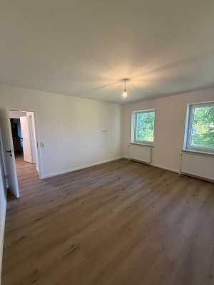Erstbezug nach Sanierung in ruhige 2-Zimmer-Wohnung auf dem Land