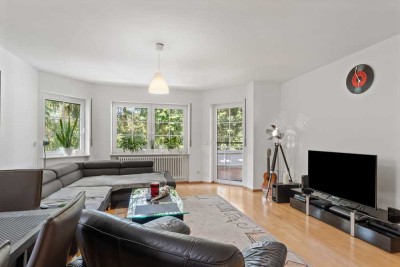 Schöne Wohnung mit Balkon und Blick ins Grüne