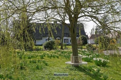 Einfamilienhaus in guter Wohnlage in Nähe des Ludwigsfelder Badesees