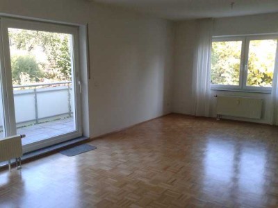 3,5 Raumwohnung mit offener Küche und Balkon in Uni-Nähe, Haltestelle Lennershof