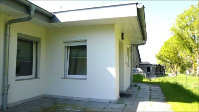Kleines Ebenerdig Reihenhaus mit Garten  aus 2021 KFW 85 Anlage für Mieter ab 50