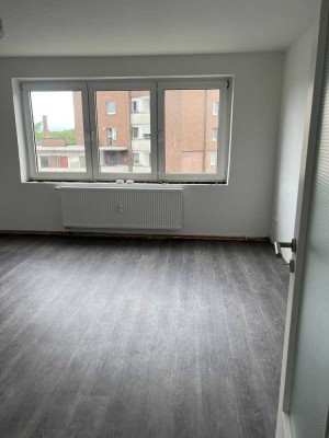 Freundliche und modernisierte 4-Zimmer-Wohnung mit gehobener Innenausstattung in Herne