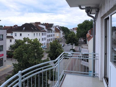 Schöne, moderne 2 Zimmer Wohnung in Findorff mit Balkon, Fahrstuhl, EBK, Keller