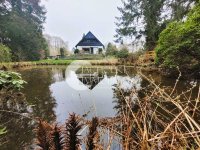 Landhausidylle pur: 160 m² Wohnfläche, PV-Anlage, Teich & parkähnliches Grundstück