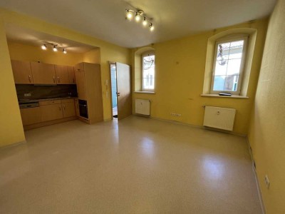 BARRIEREFREIE 1,5-ZIMMER-WOHNUNG MIT EINBAUKÜCHE IM ERDGESCHOSS