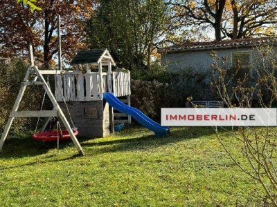 IMMOBERLIN.DE - Hübscher Gartenbungalow auf Eigenland in Tiergartensiedlung Oranienburg