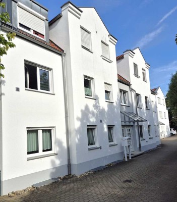 Attraktive 3-Zimmer-Dachgeschosswohnung in Fürth-Stadeln –  mit Balkon und Carport