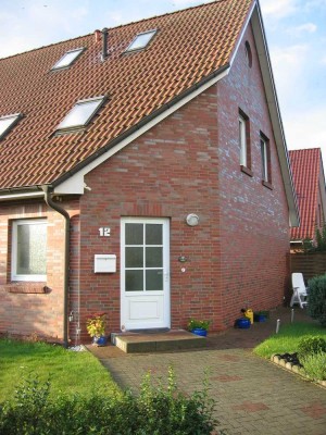 Gepflegte 3-Zimmer-Wohnung mit 2 Nebenräumen, EBK und Gäste-WC am Stadtrand von Itzehoe