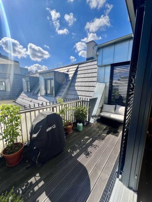 Neuwertige 5,5-Zimmer-Dachgeschosswohnung mit Terrasse und EBK