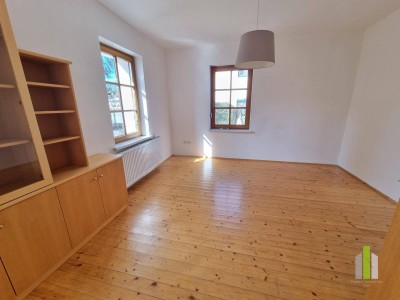 Helle 2-Zimmer-Terrassen-Wohnung mit Garten!