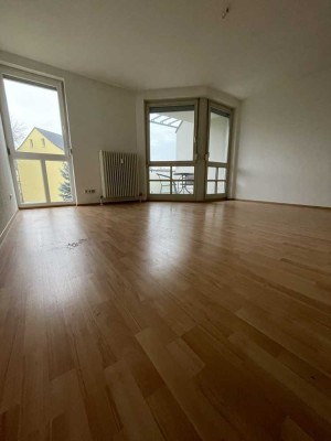 ***Wohnung mit Einbauküche***